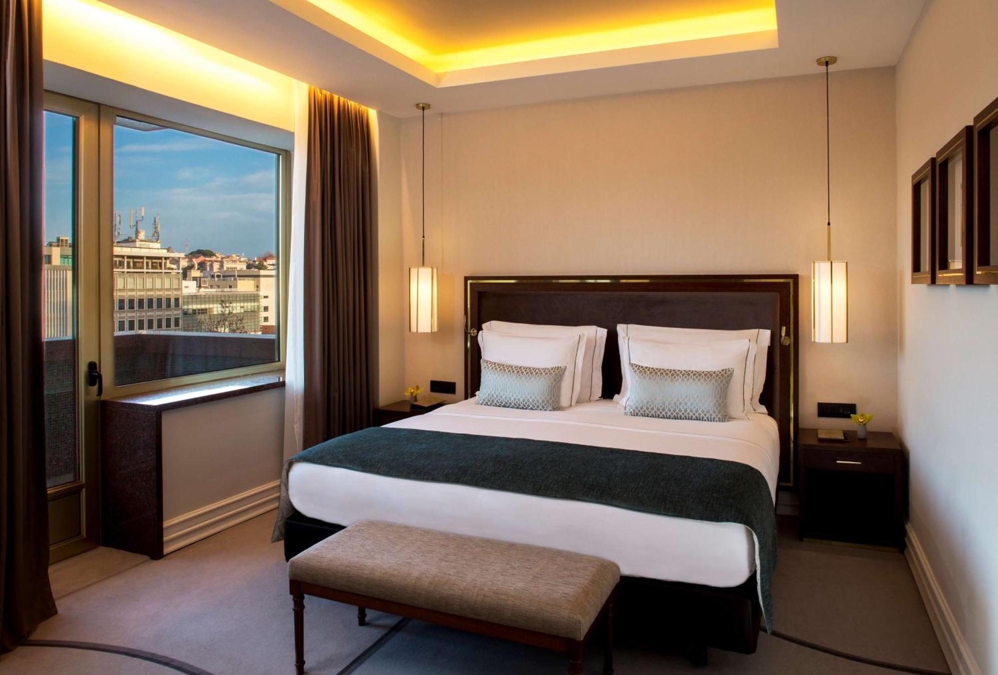 Tivoli Avenida Liberdade Lisboa - A Leading Hotel Of The World Dış mekan fotoğraf A bedroom at the Four Seasons Hotel, London