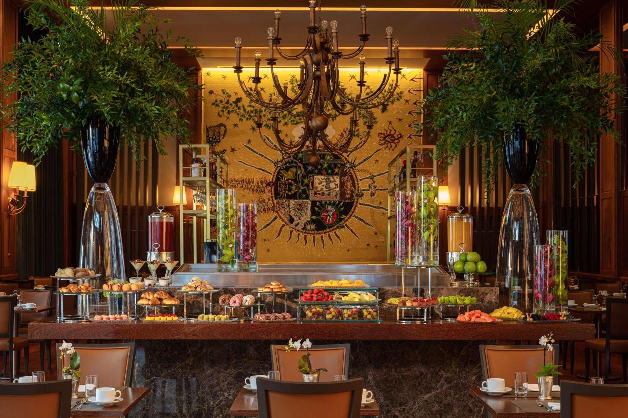 Tivoli Avenida Liberdade Lisboa - A Leading Hotel Of The World Dış mekan fotoğraf The buffet at the lobby
