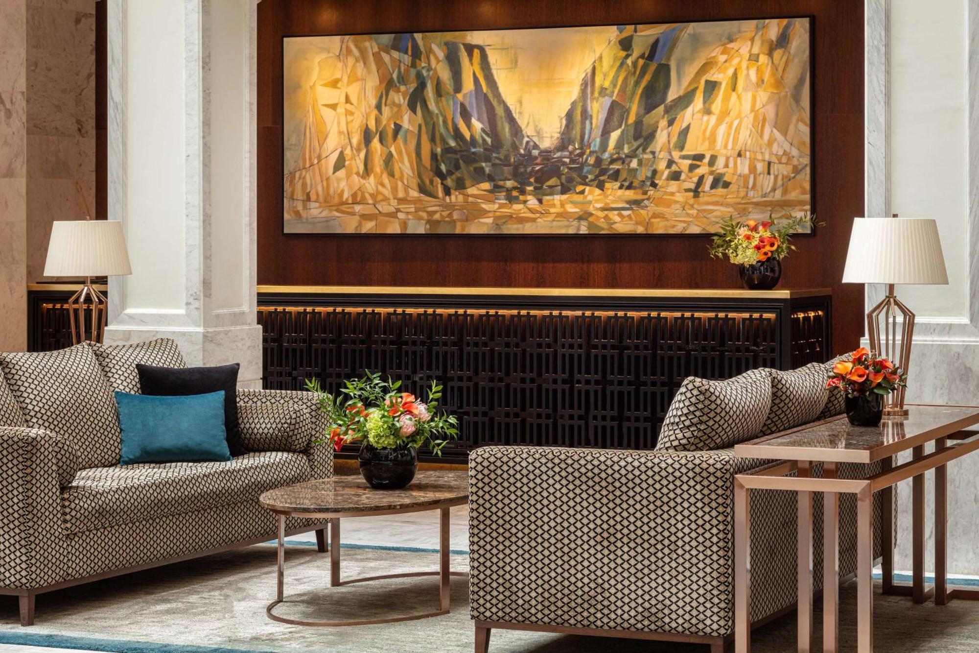 Tivoli Avenida Liberdade Lisboa - A Leading Hotel Of The World Dış mekan fotoğraf The lobby of the Four Seasons Hotel, Washington, D.C.